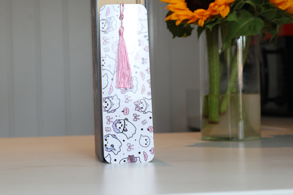 Pastel K-Pop Ghost Laminated Bookmark, Cute Kawaii Spooky Season Accessory