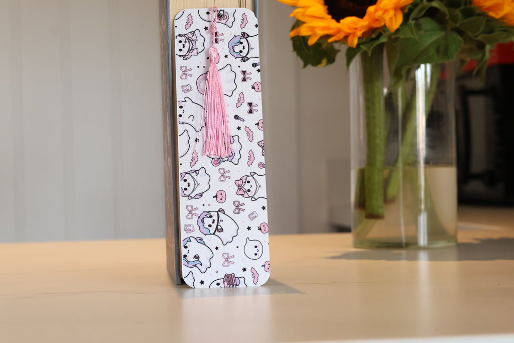 Pastel K-Pop Ghost Laminated Bookmark, Cute Kawaii Spooky Season Accessory